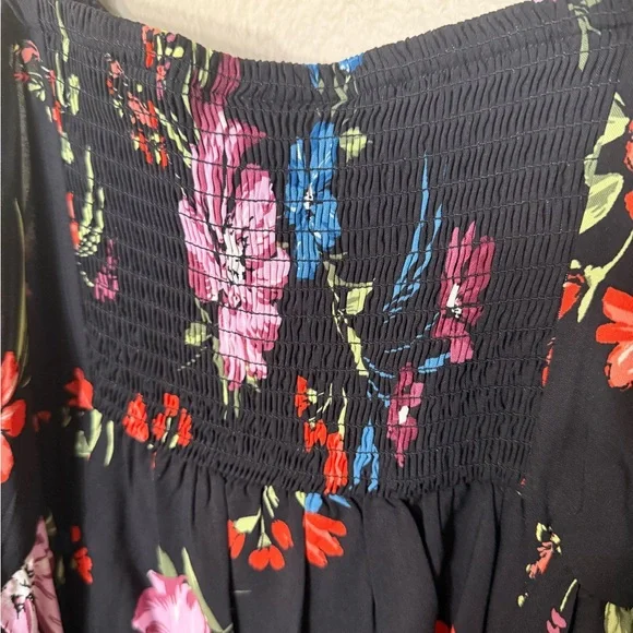 Torrid Black Floral top - Picture 7 of 9